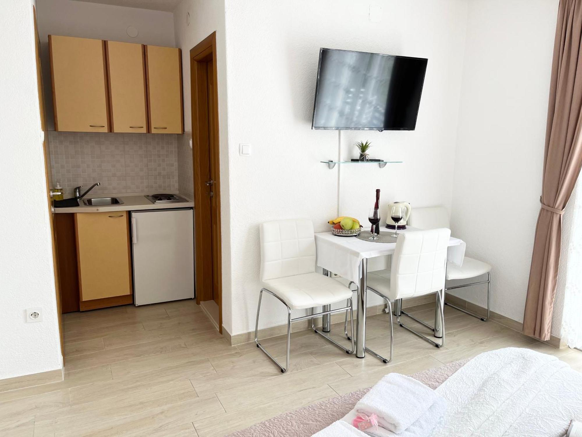 Apartments Irma Baška Voda Eksteriør billede