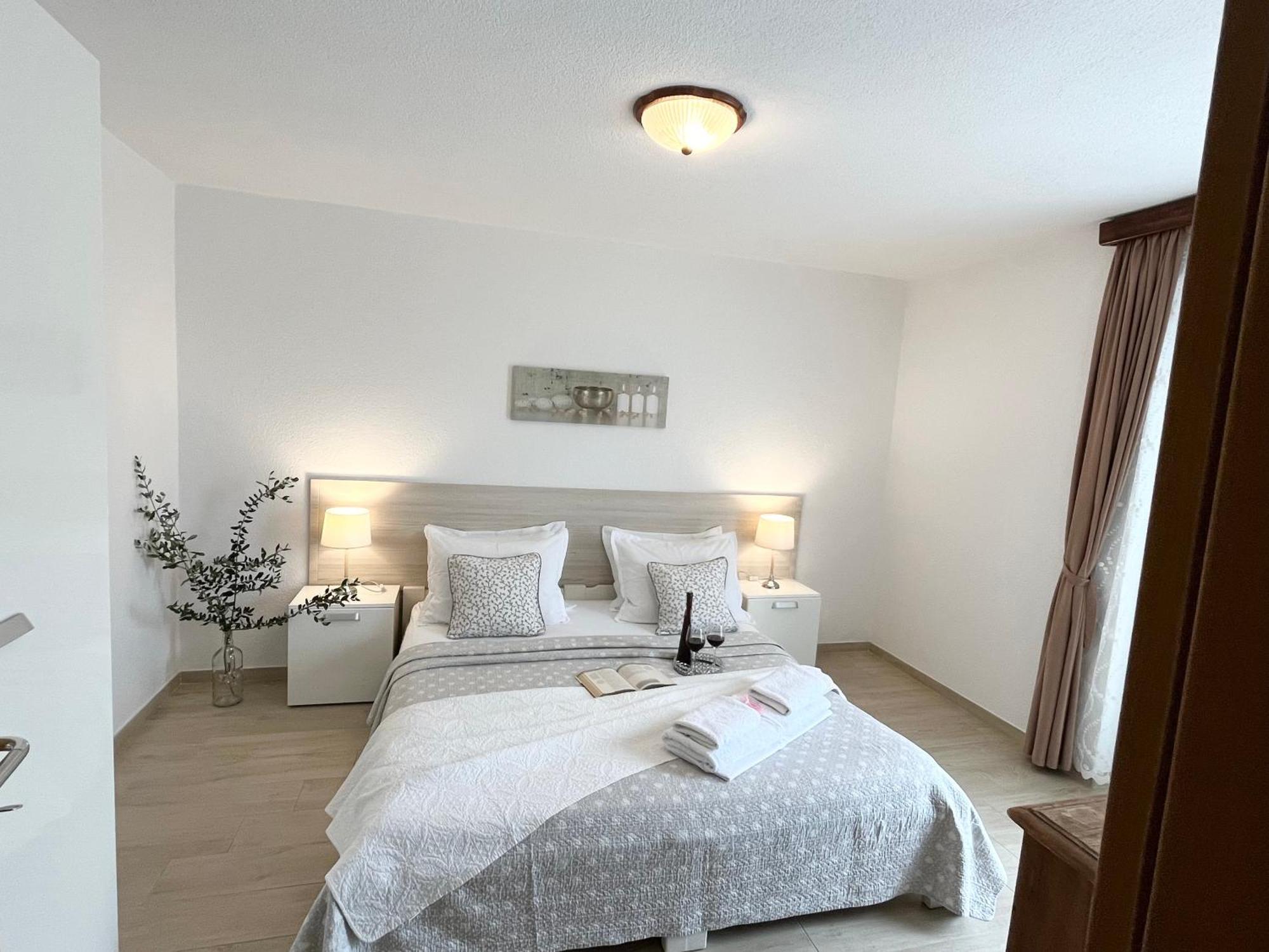 Apartments Irma Baška Voda Eksteriør billede
