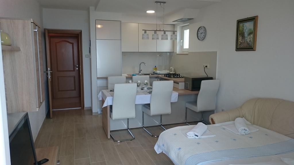 Apartments Irma Baška Voda Eksteriør billede
